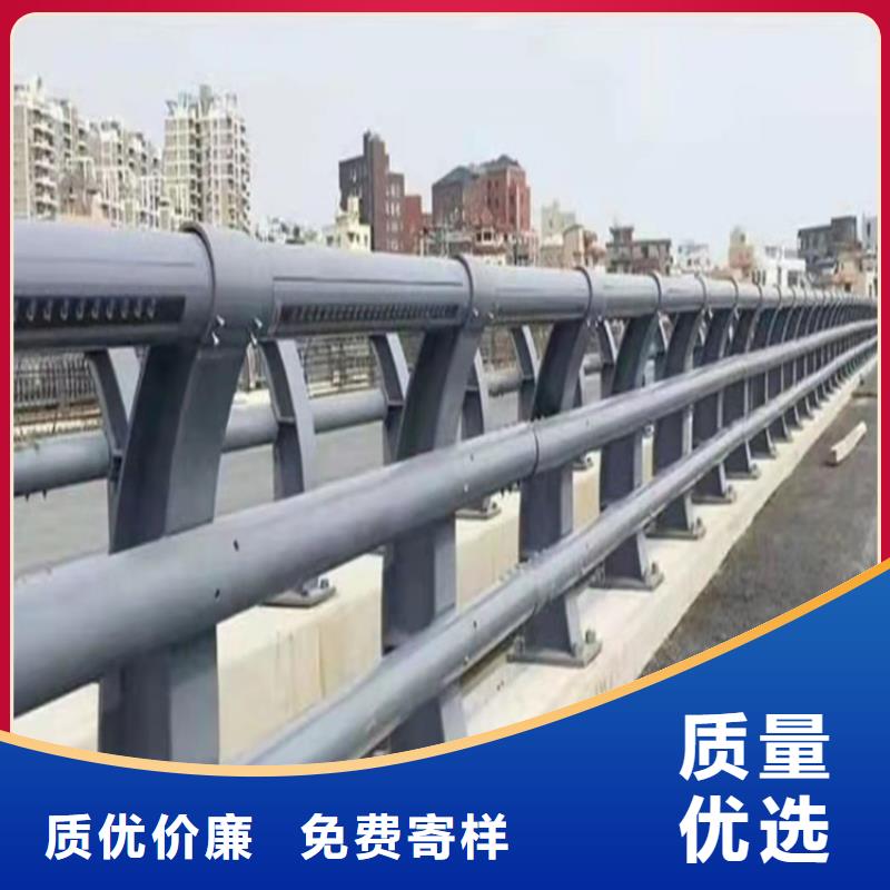 【氟碳漆喷塑防撞护栏_道路隔离护栏厂家优良材质】