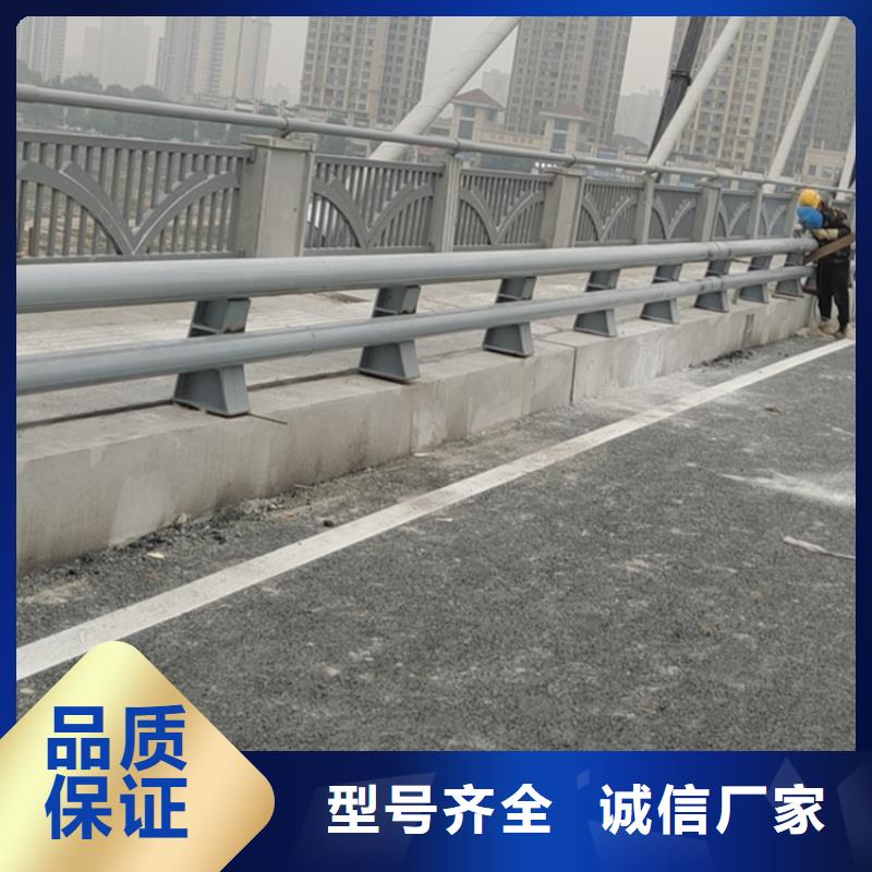 乡村道路防撞护栏造型别致