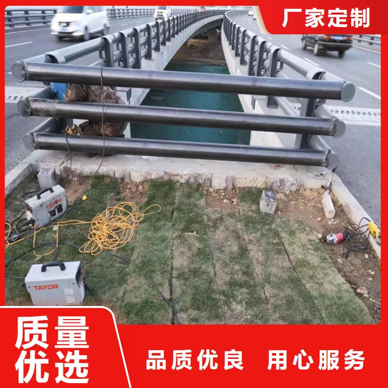镀锌管桥梁防撞护栏产品经久耐用