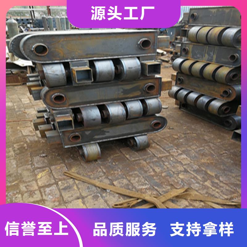 钢板包厢桥梁防撞立柱耐磨防撞