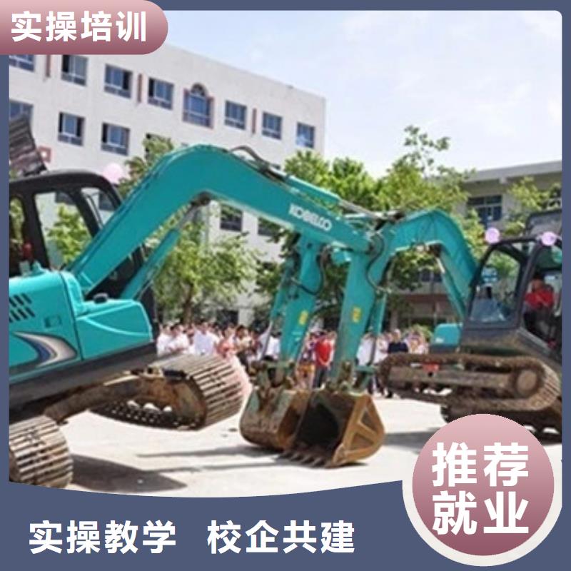 塔吊叉车培训数控车床编程培训学校哪家好指导就业