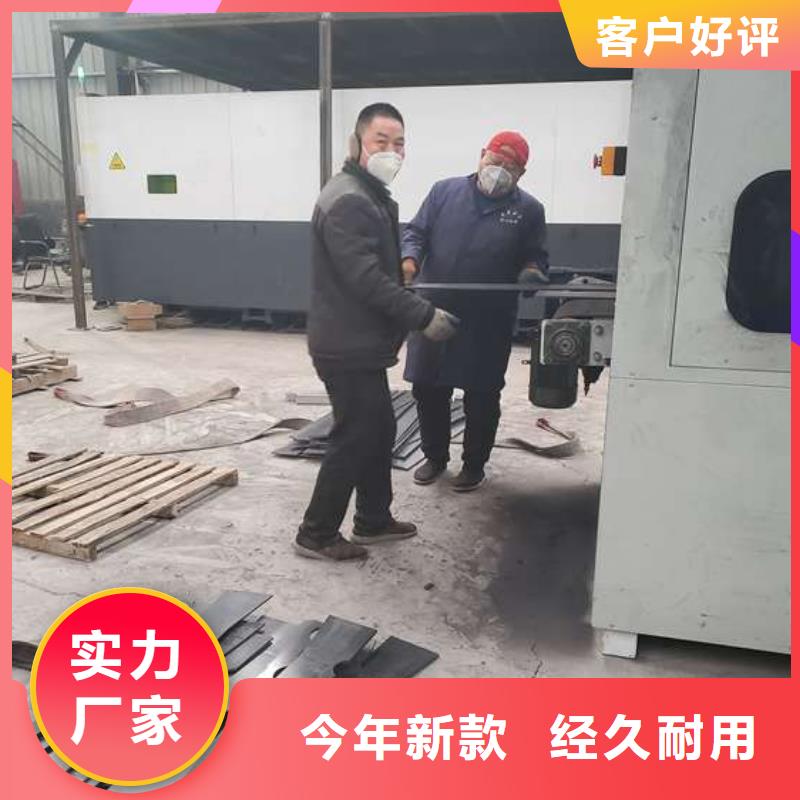 防撞护栏镀锌波形护栏厂家货源