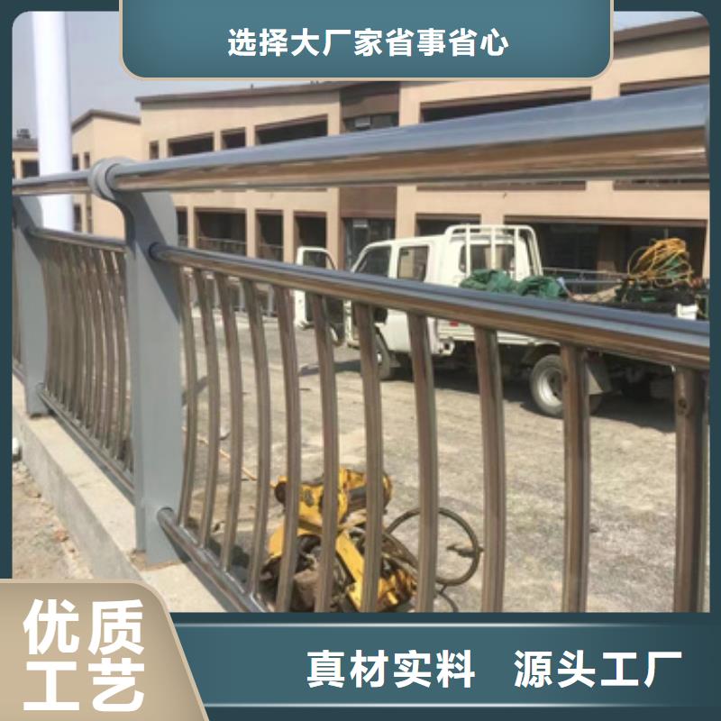 公路防撞护栏来厂实地考察