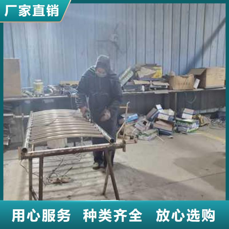 不锈钢碳素钢复合管护栏-热镀锌立柱满足客户所需