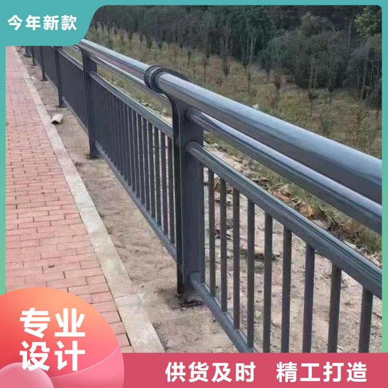 公路桥梁防撞护栏来厂考察