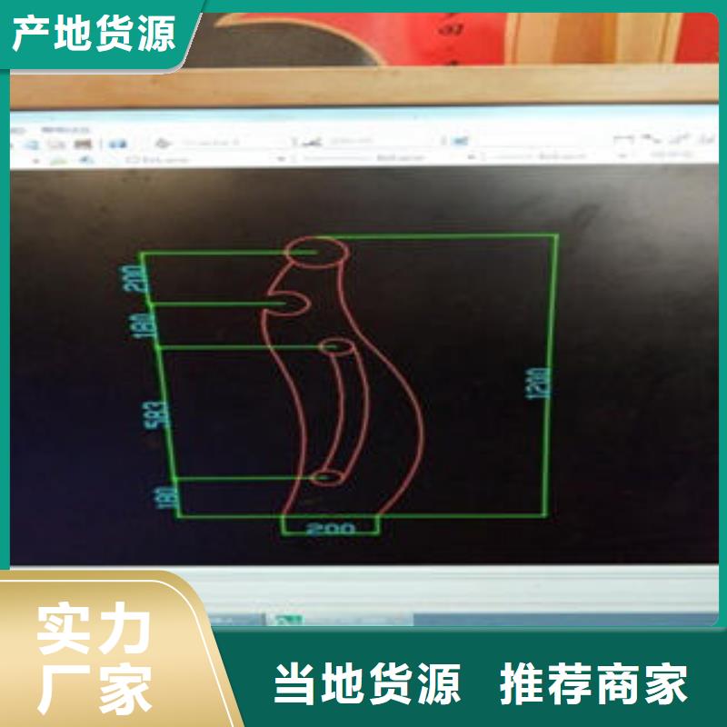 道路隔离栏杆,不锈钢复合管护栏批发价格现货实拍